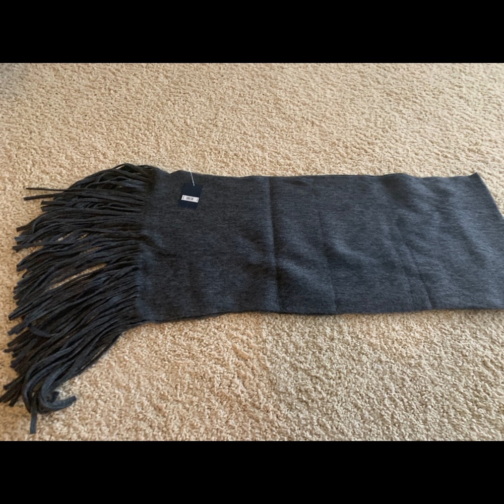 NWT Lucky Brand Charcoal Grey Scarf